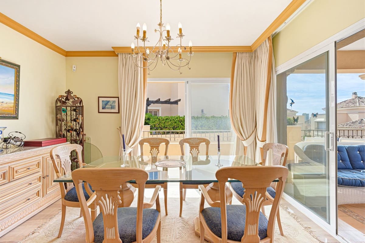 4 slaapkamer Penthouse te koop in Elviria met zwembad - € 1.395.000 (Ref: 10075595)