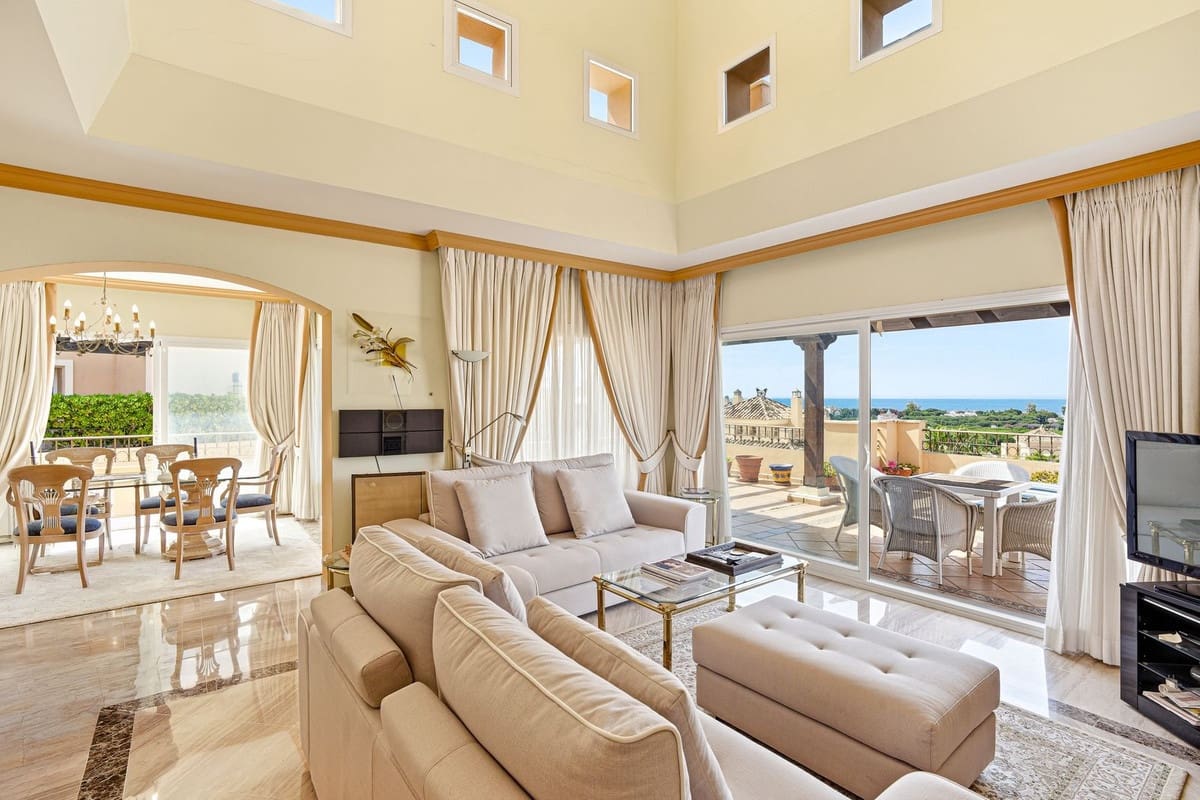 4 slaapkamer Penthouse te koop in Elviria met zwembad - € 1.395.000 (Ref: 10075595)