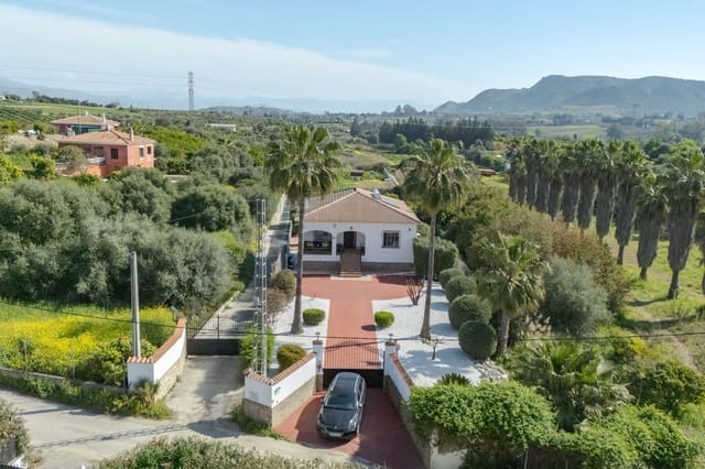 7 Zimmer Villa zu verkaufen in Alhaurín el Grande mit Pool Garage - 825.000 € (Ref: 10076564)