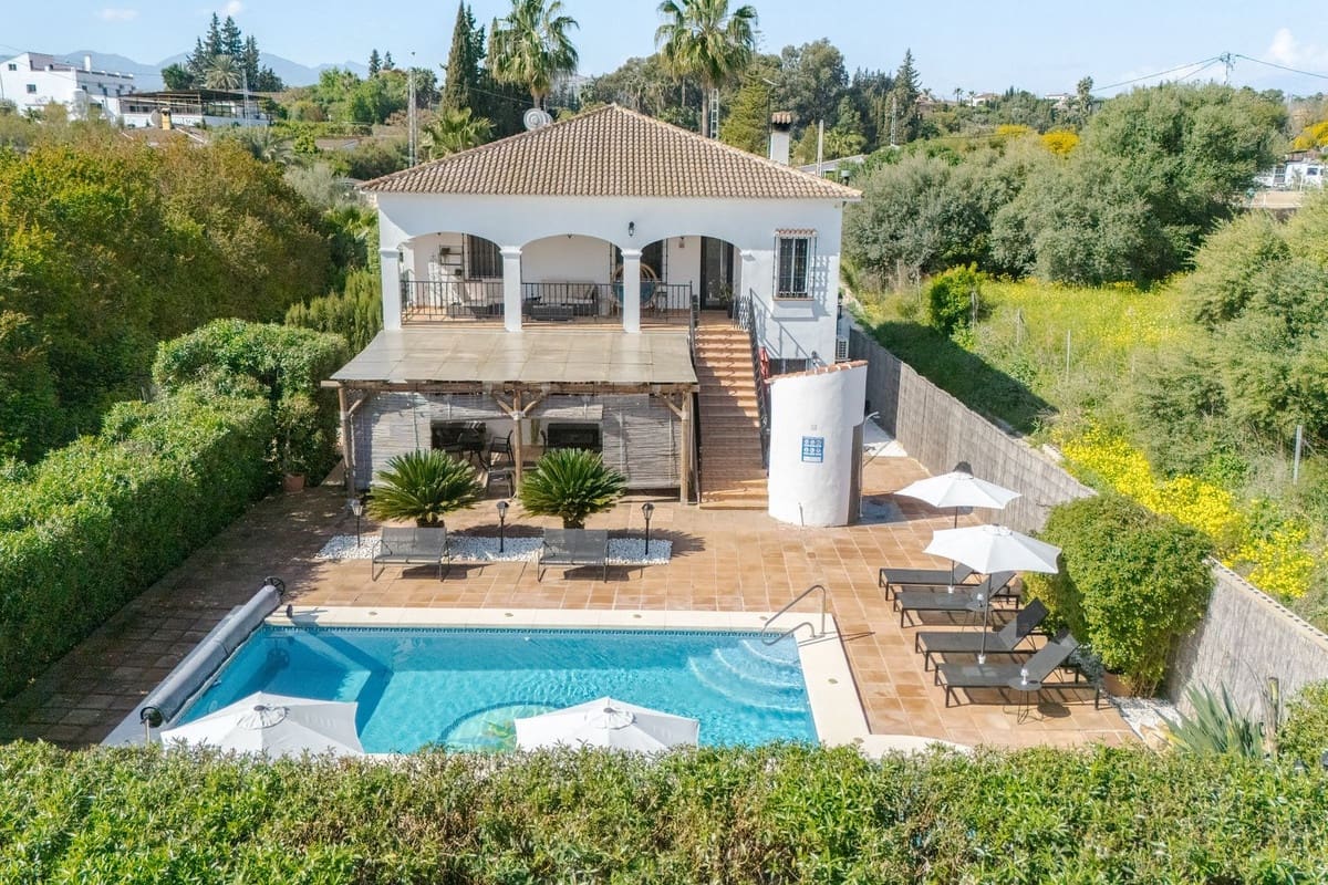 Chalet de 7 habitaciones en Alhaurín el Grande en venta con piscina garaje - 825.000 € (Ref: 10076564)