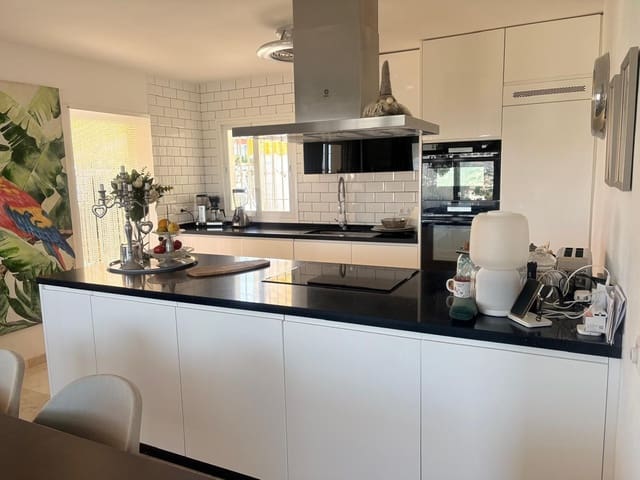 5 slaapkamer Villa te koop in Cerros del Águila, Mijas met zwembad garage - € 995.000 (Ref: 10078914)