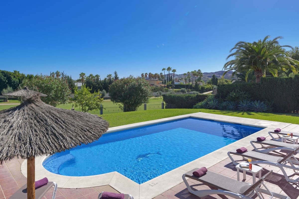 4 soverom Villa til salgs i Mijas Golf med svømmebasseng garasje - € 1 300 000 (Ref: 10079127)
