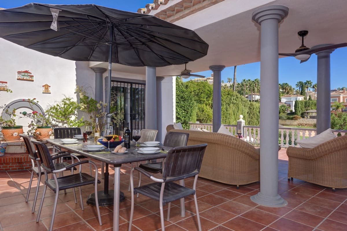 4 soverom Villa til salgs i Mijas Golf med svømmebasseng garasje - € 1 300 000 (Ref: 10079127)