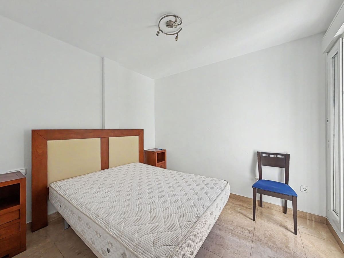 6 soveværelse Villa til salg i Manilva med swimmingpool garage - € 550.000 (Ref: 10081116)