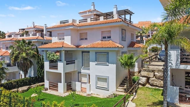 6 soveværelse Villa til salg i Manilva med swimmingpool garage - € 550.000 (Ref: 10081116)