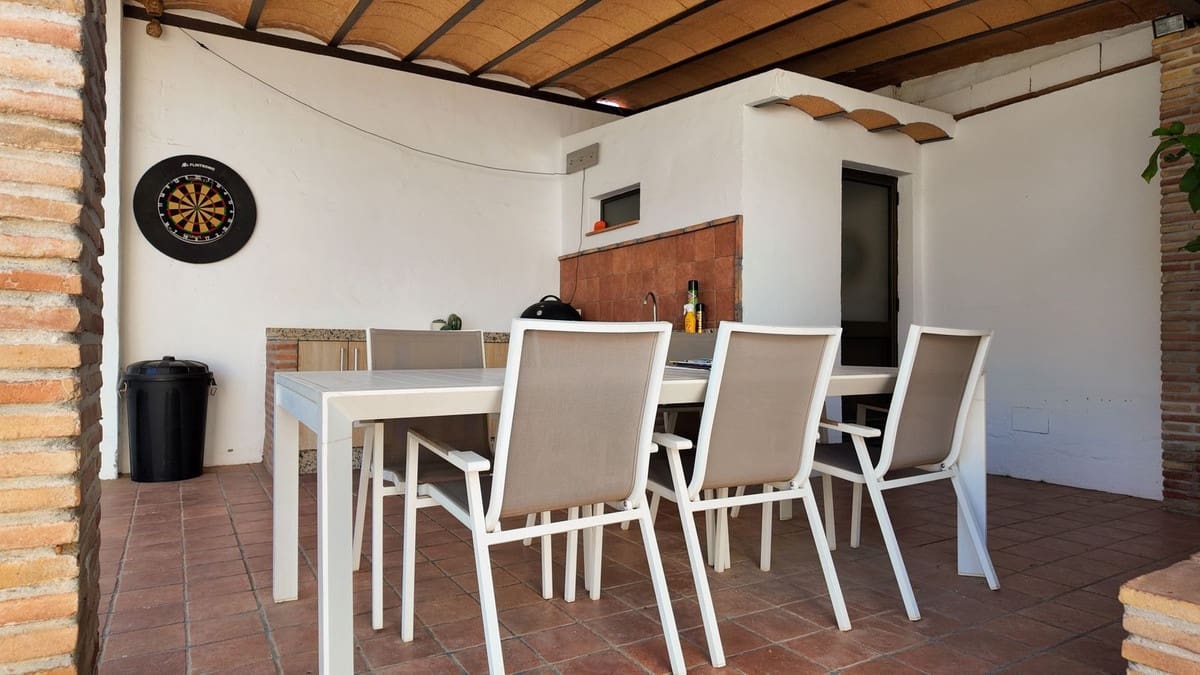 3 soveværelse Villa til salg i Alhaurin el Grande med swimmingpool garage - € 649.000 (Ref: 10081147)