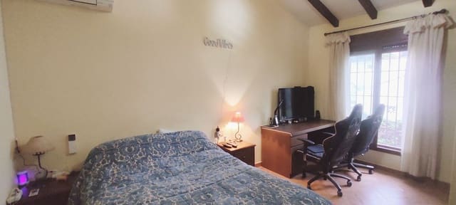 Chalet de 4 habitaciones en Alhaurín el Grande en venta con piscina garaje - 695.000 € (Ref: 10081148)