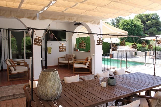4 Zimmer Villa zu verkaufen in Mijas mit Pool Garage - 849.000 € (Ref: 10081307)
