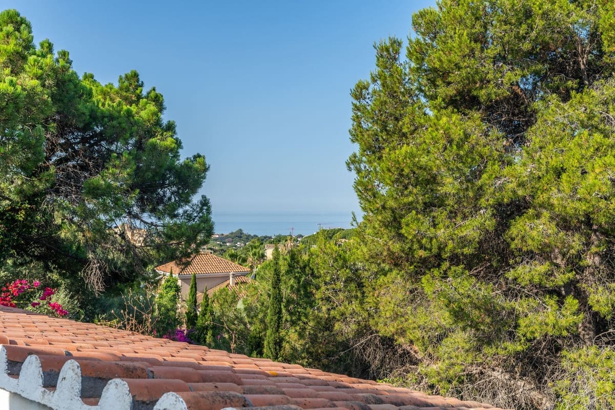 3 soveværelse Villa til salg i Elviria med swimmingpool garage - € 985.000 (Ref: 10081497)