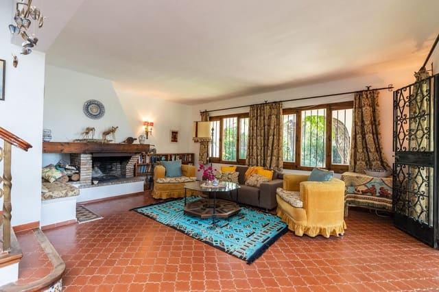 3 soveværelse Villa til salg i Elviria, Marbella med swimmingpool garage - € 985.000 (Ref: 10081497)