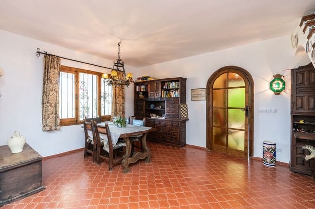 3 soveværelse Villa til salg i Elviria, Marbella med swimmingpool garage - € 985.000 (Ref: 10081497)