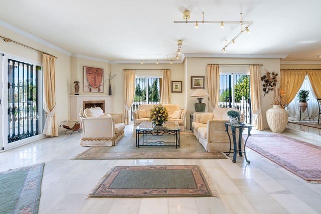 3 bedroom Villa for sale in El Chaparral, Málaga city with pool garage - € 999,000 (Ref: 10082168)