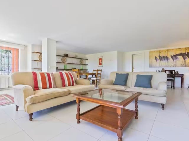 Chalet de 6 habitaciones en Elviria, Marbella en venta con piscina garaje - 1.075.000 € (Ref: 10082170)