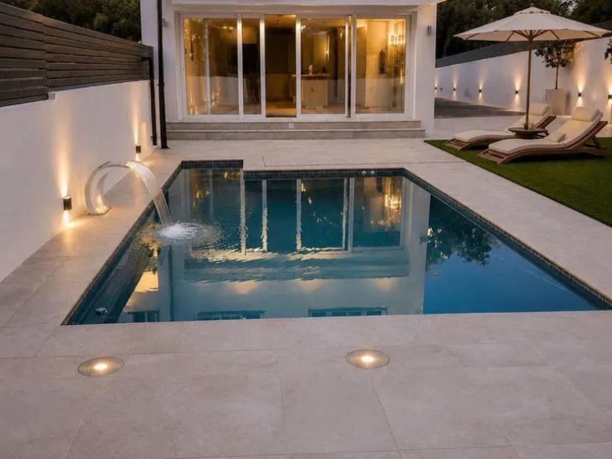 4 slaapkamer Villa te koop in Marbella met zwembad garage - € 1.095.000 (Ref: 10086112)
