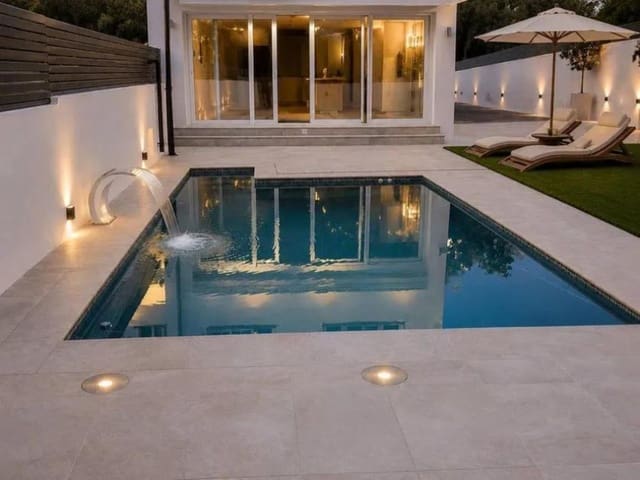 4 slaapkamer Villa te koop in Marbella met zwembad garage - € 1.095.000 (Ref: 10086112)