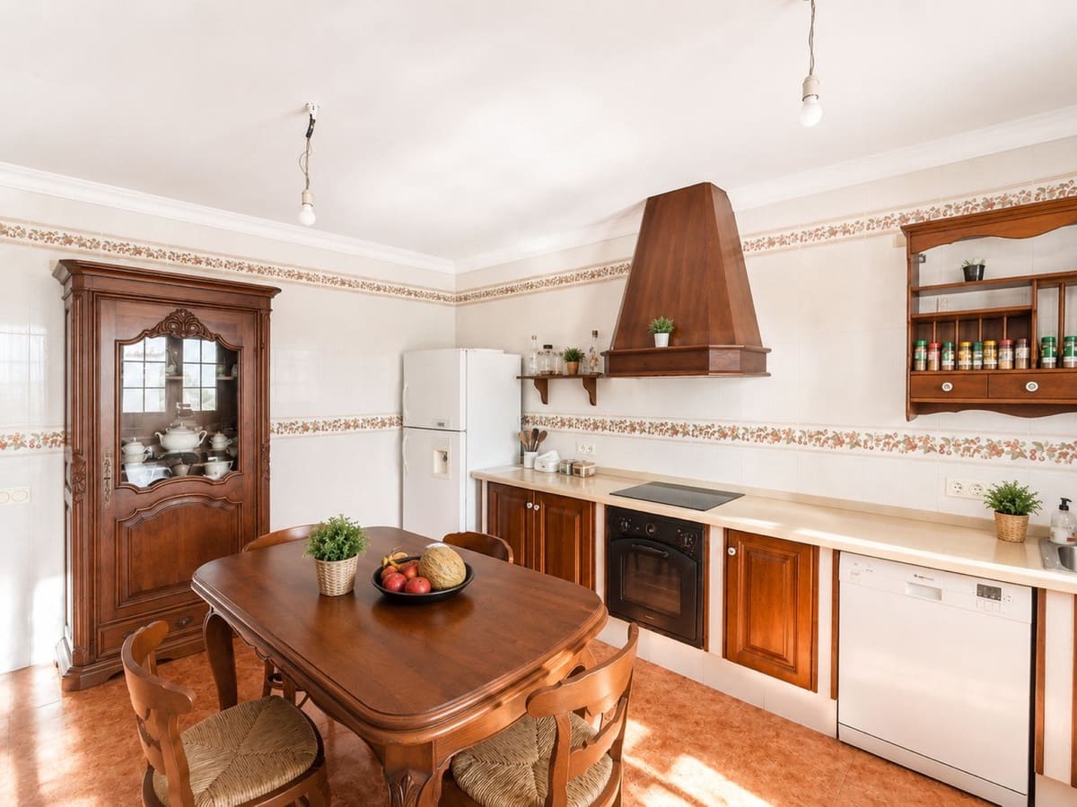 3 slaapkamer Villa te koop in Estepona met zwembad garage - € 1.300.000 (Ref: 10086114)