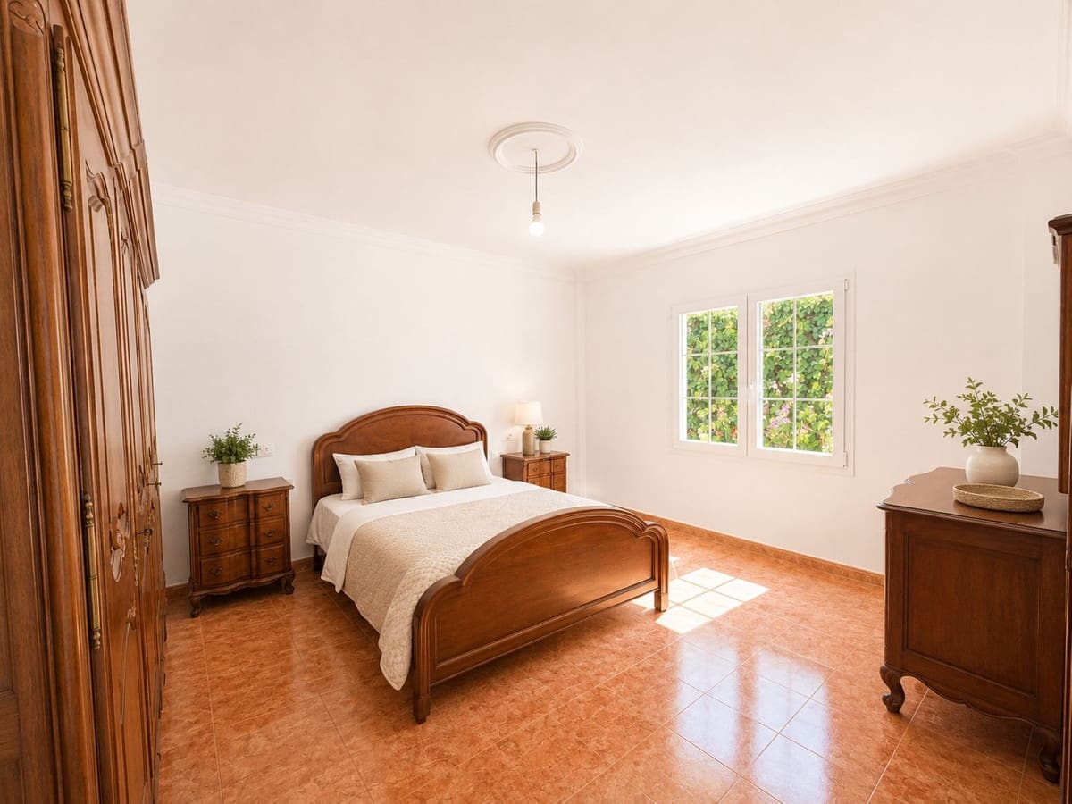 3 slaapkamer Villa te koop in Estepona met zwembad garage - € 1.300.000 (Ref: 10086114)