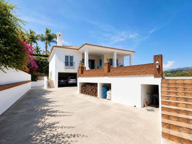 3 slaapkamer Villa te koop in Estepona met zwembad garage - € 1.300.000 (Ref: 10086114)