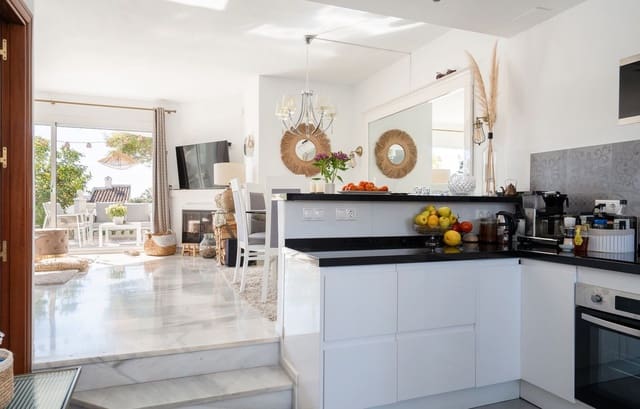 3 Zimmer Haus zu verkaufen in Calahonda, Mijas mit Pool Garage - 590.000 € (Ref: 10086431)