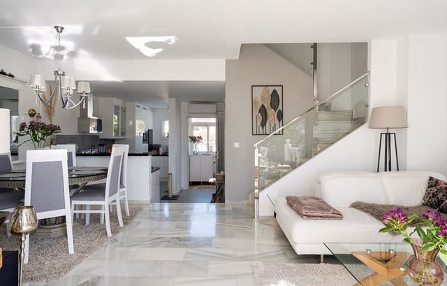 3 Zimmer Haus zu verkaufen in Calahonda, Mijas mit Pool Garage - 590.000 € (Ref: 10086431)