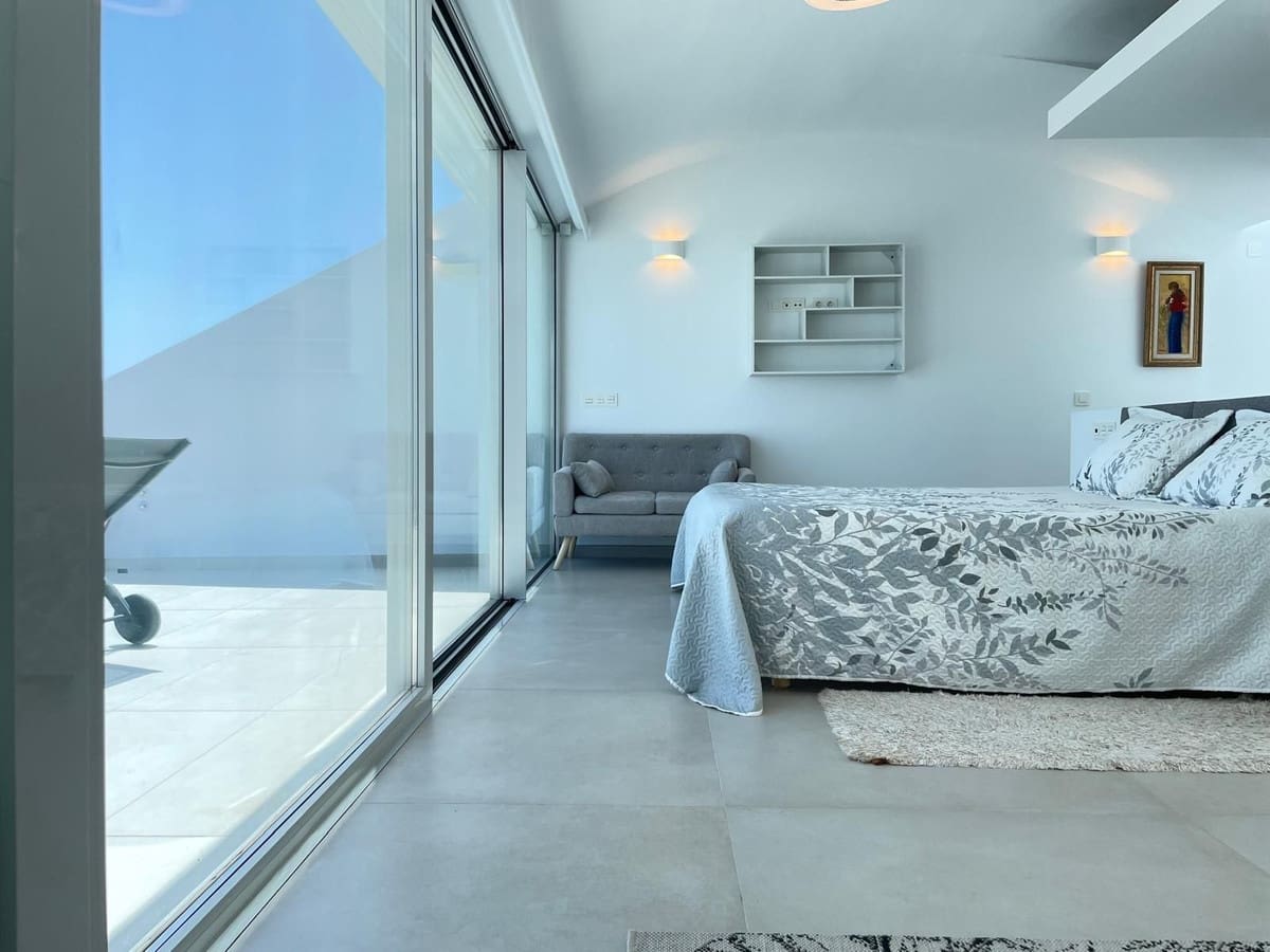 3 soverom Penthouse til salgs i Benalmadena med svømmebasseng garasje - € 995 000 (Ref: 10086504)