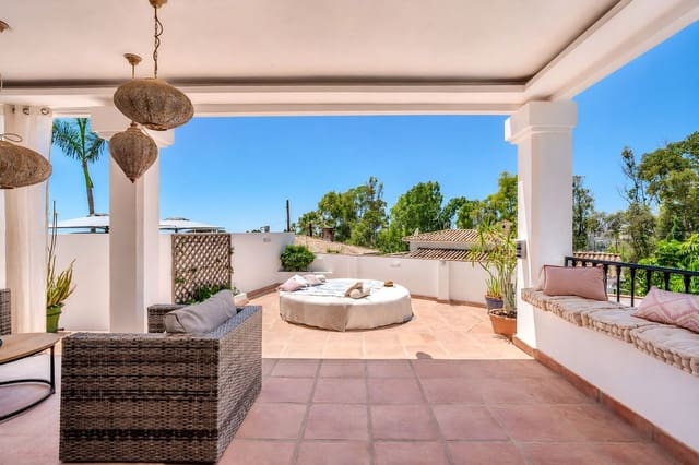 4 soverom Villa til salgs i Nueva Andalucia, Marbella med svømmebasseng garasje - € 1 500 000 (Ref: 10086505)