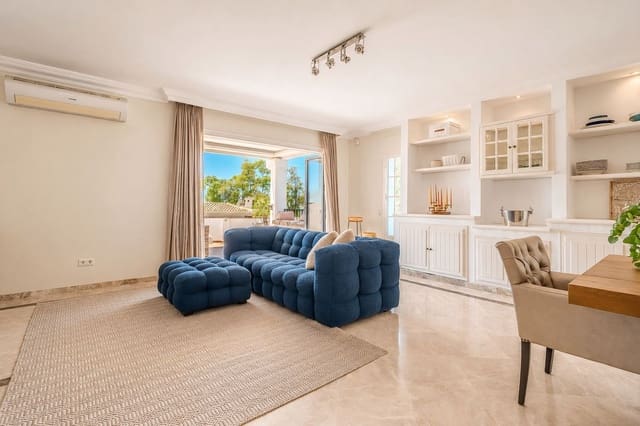 4 soverom Villa til salgs i Nueva Andalucia, Marbella med svømmebasseng garasje - € 1 500 000 (Ref: 10086505)