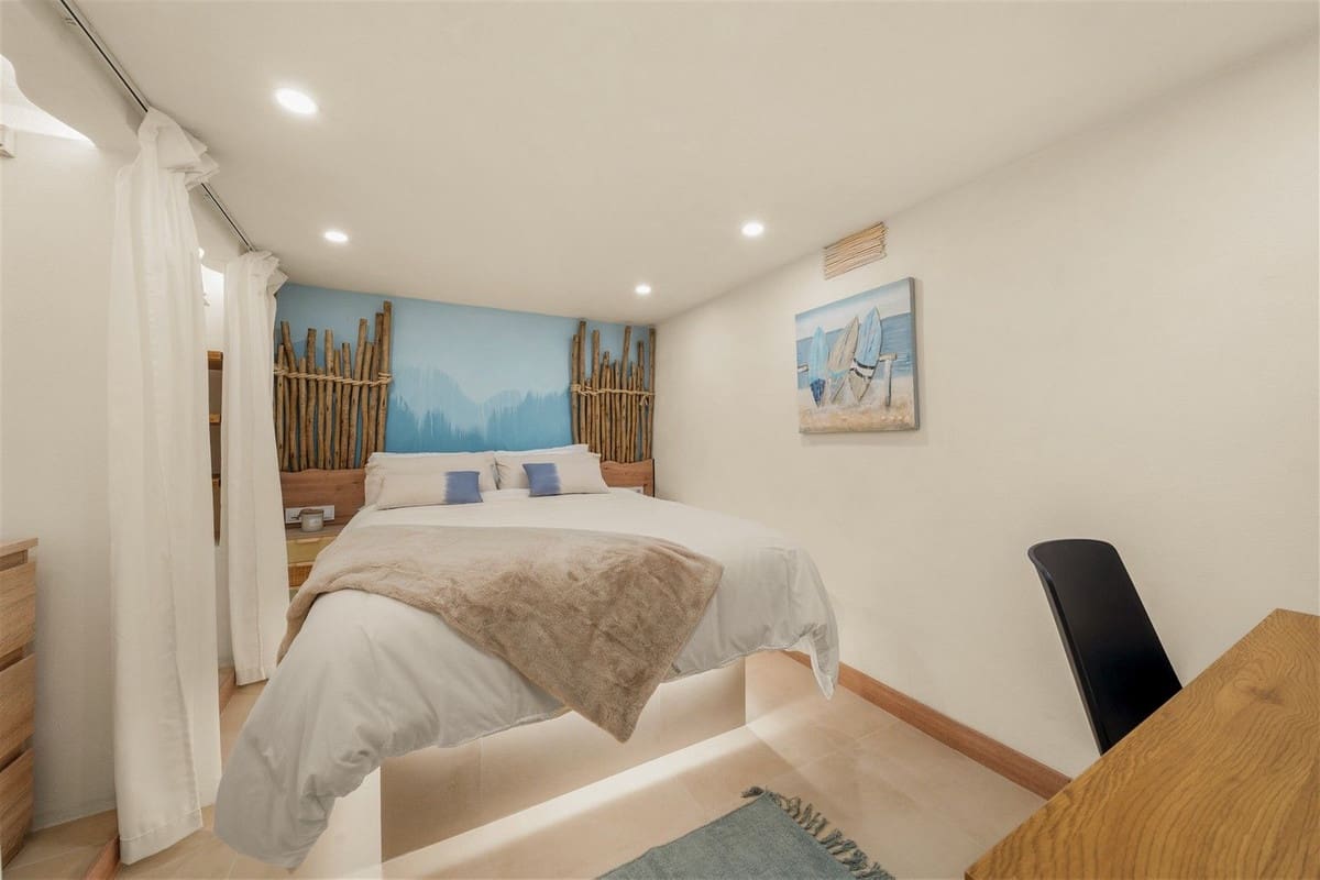 4 sovrum Hus till salu i Estepona med pool garage - 1 695 000 € (Ref: 10089664)