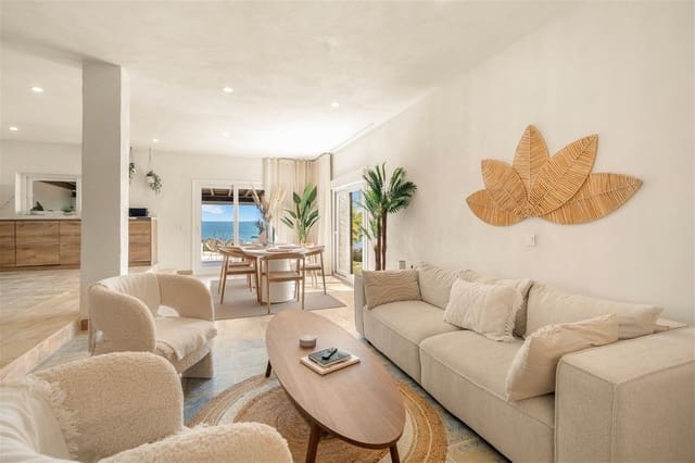 4 sovrum Hus till salu i Estepona med pool garage - 1 695 000 € (Ref: 10089664)
