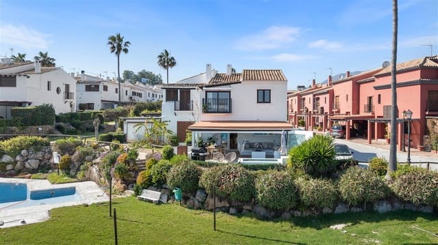 4 sovrum Hus till salu i Estepona med pool garage - 1 695 000 € (Ref: 10089664)