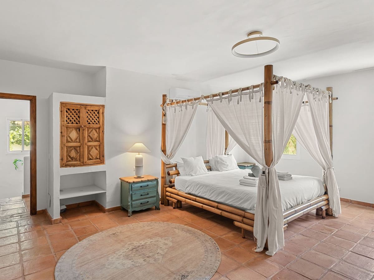 8 soveværelse Villa til salg i El Rosario med swimmingpool - € 2.500.000 (Ref: 10089668)
