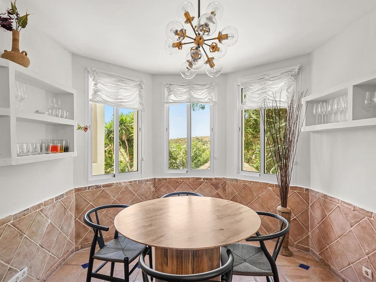 8 soveværelse Villa til salg i El Rosario med swimmingpool - € 2.500.000 (Ref: 10089668)