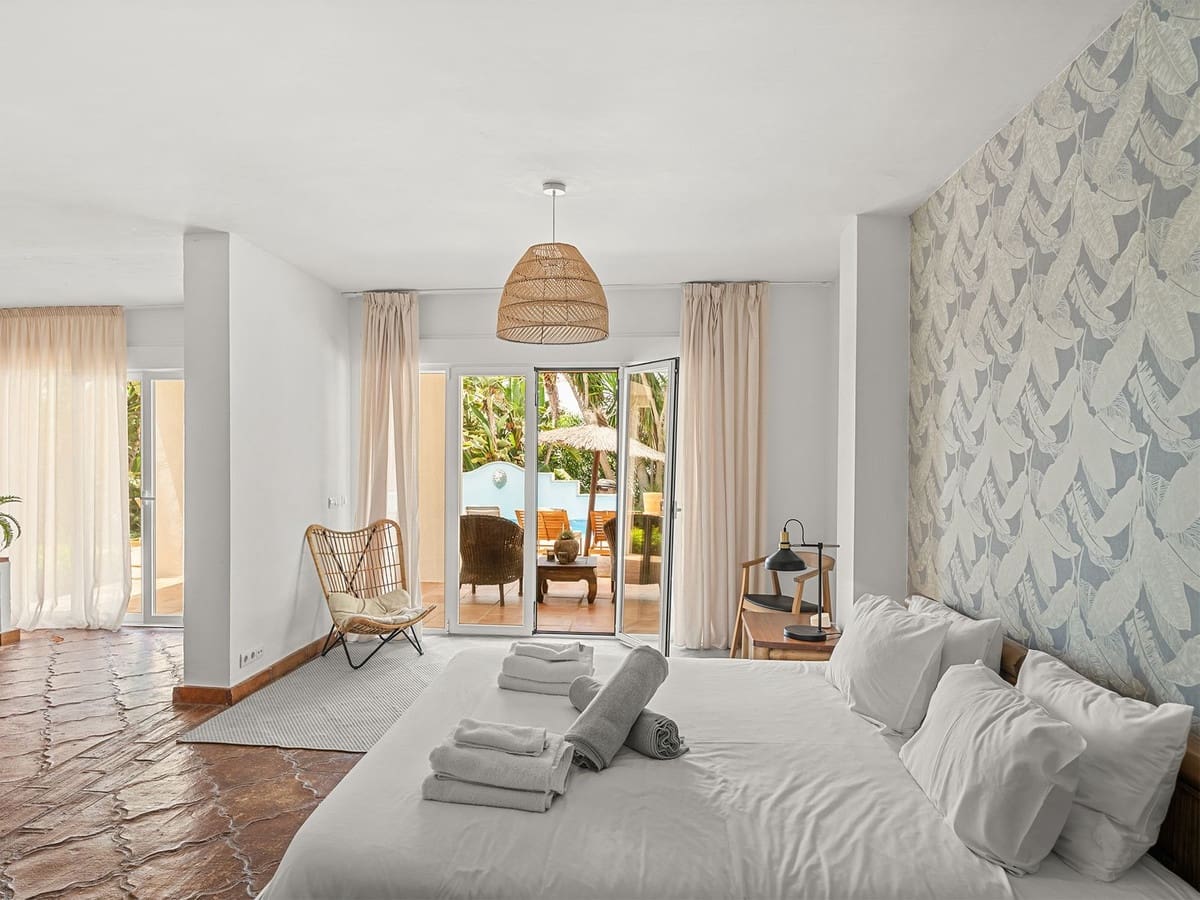 8 soveværelse Villa til salg i El Rosario med swimmingpool - € 2.500.000 (Ref: 10089668)