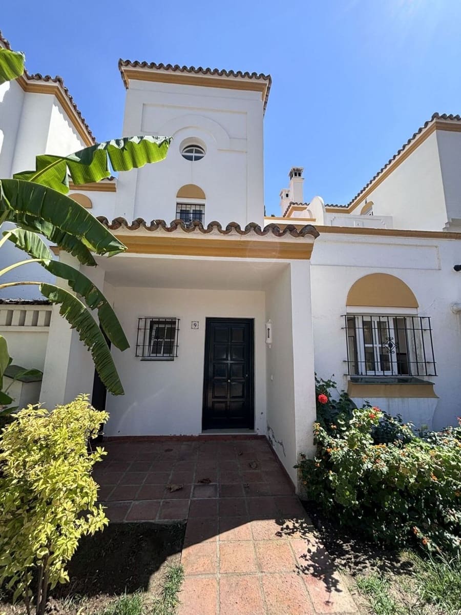3 soverom Hus til salgs i Estepona med svømmebasseng garasje - € 500 000 (Ref: 10089684)