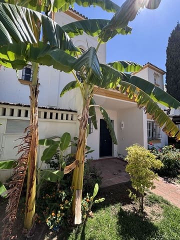 3 sypialnia Dom na sprzedaż w Estepona z basenem garażem - 500 000 € (Ref: 10089684)