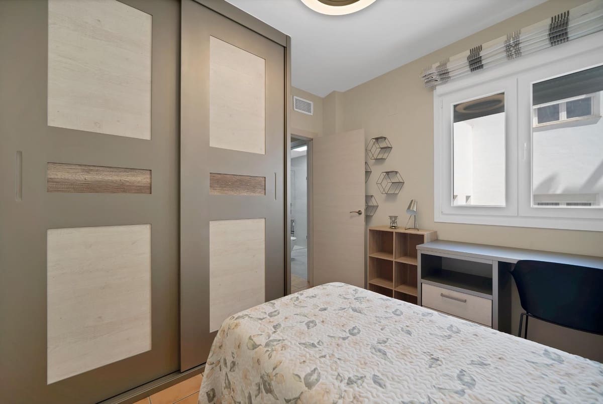 4 bedroom Townhouse for sale in Fuengirola with pool garage - € 525,000 (Ref: 10089685)