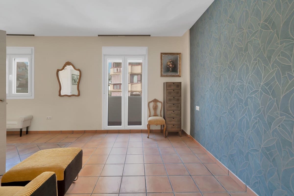 4 bedroom Townhouse for sale in Fuengirola with pool garage - € 525,000 (Ref: 10089685)