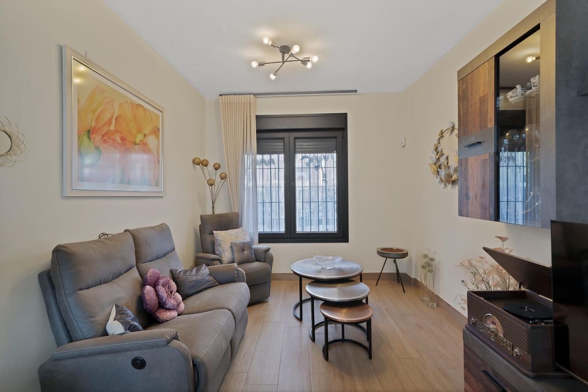 4 bedroom Townhouse for sale in Fuengirola with pool garage - € 525,000 (Ref: 10089685)