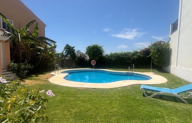 3 Zimmer Haus zu verkaufen in Nueva Andalucia, Marbella mit Pool Garage - 550.000 € (Ref: 10089688)