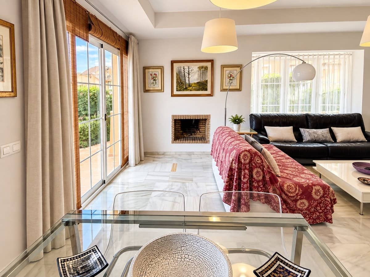 3 slaapkamer Huis te koop in Riviera del Sol met zwembad garage - € 550.000 (Ref: 10089690)