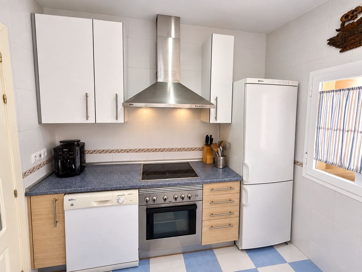 3 slaapkamer Huis te koop in Riviera del Sol met zwembad garage - € 550.000 (Ref: 10089690)