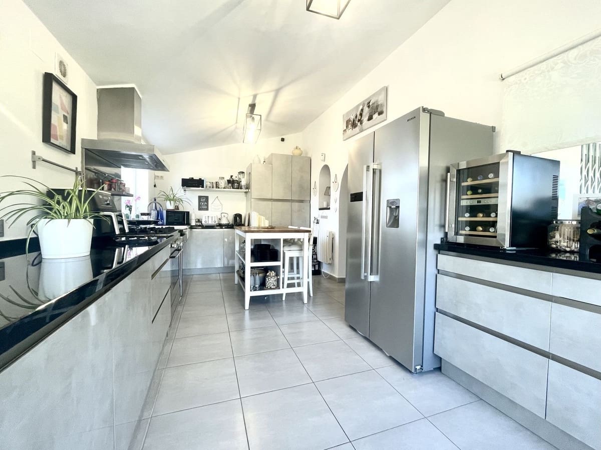 3 quarto Moradia para venda em Cerro del Aguila com piscina garagem - 599 000 € (Ref: 10089732)