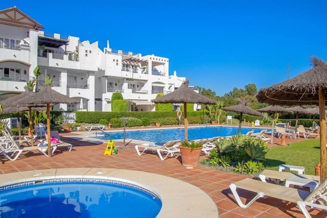 3 sypialnia Penthouse na sprzedaż w Los Arqueros - Puerto del Almendro, Benahavís z basenem garażem - 435 000 € (Ref: 10094515)