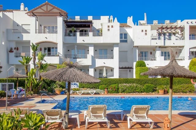 3 sypialnia Penthouse na sprzedaż w Los Arqueros - Puerto del Almendro, Benahavís z basenem garażem - 435 000 € (Ref: 10094515)