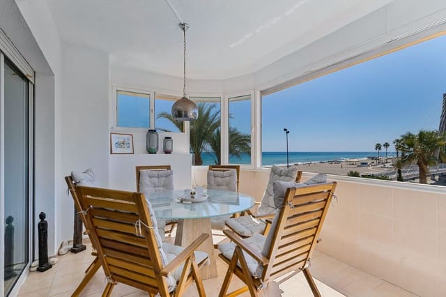 Apartamento de 2 habitaciones en Fuengirola en venta con piscina garaje - 590.000 € (Ref: 10094570)