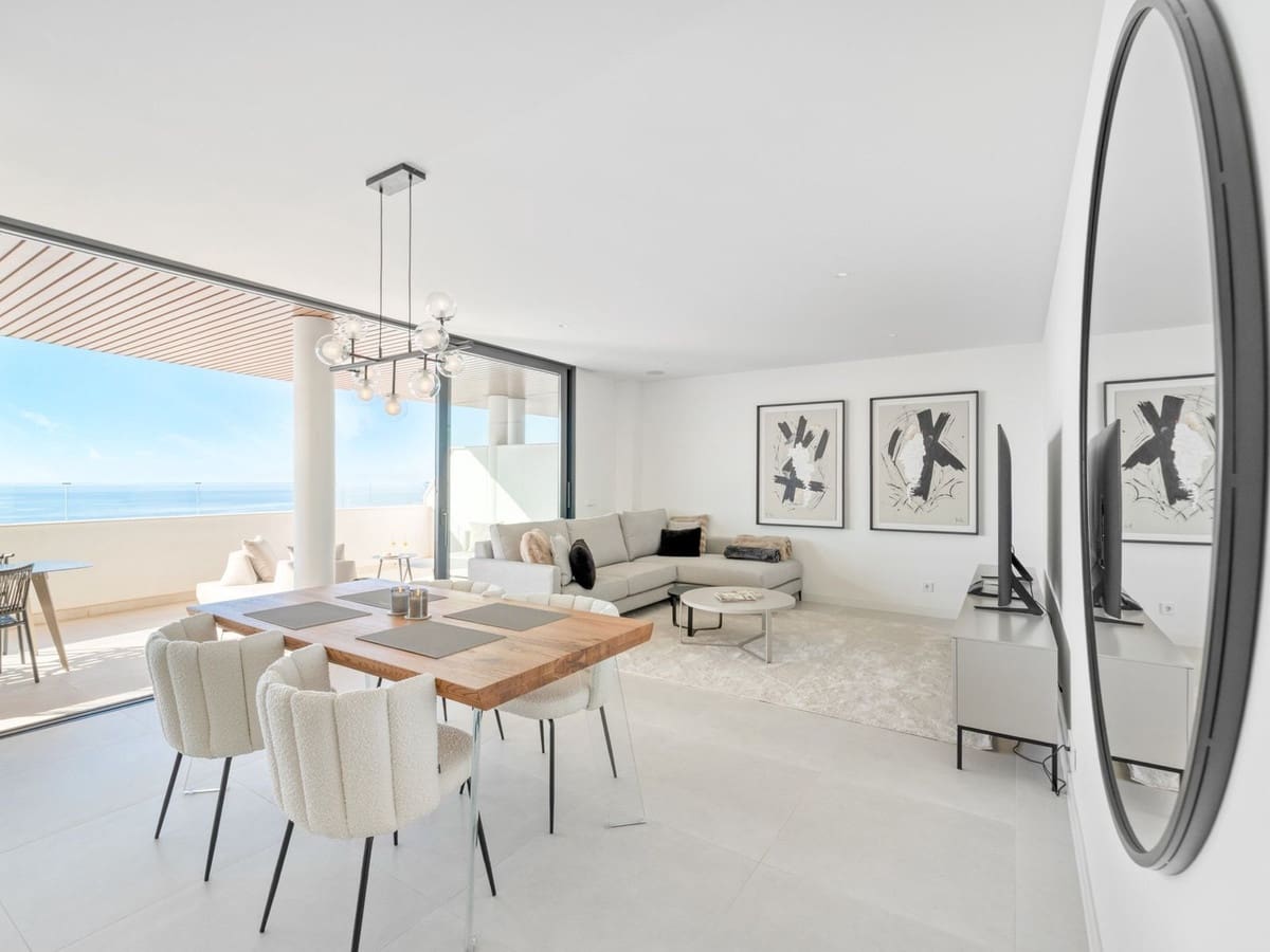 Apartamento de 2 habitaciones en Fuengirola en venta con piscina garaje - 650.000 € (Ref: 10094582)