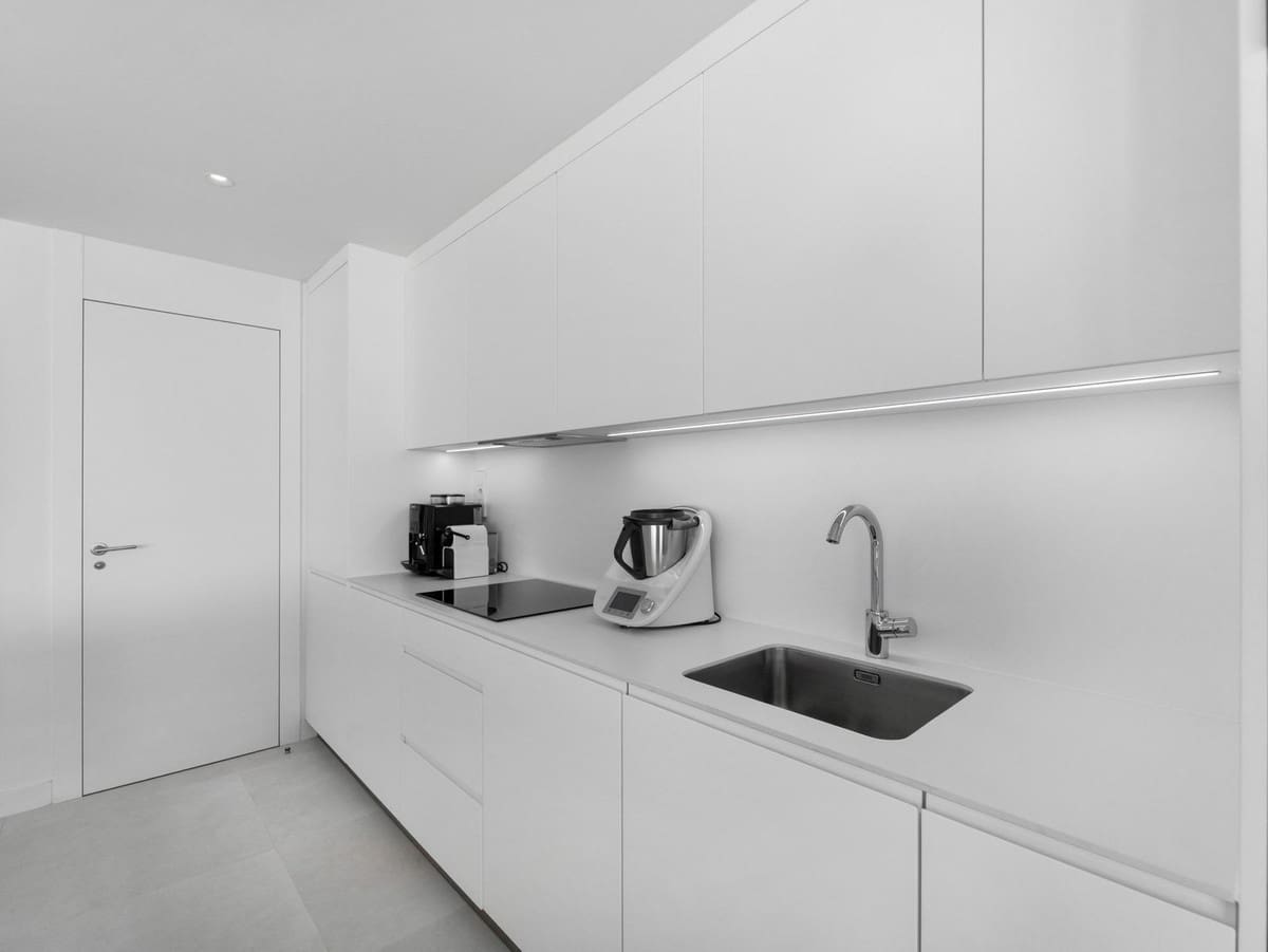 Apartamento de 2 habitaciones en Fuengirola en venta con piscina garaje - 650.000 € (Ref: 10094582)