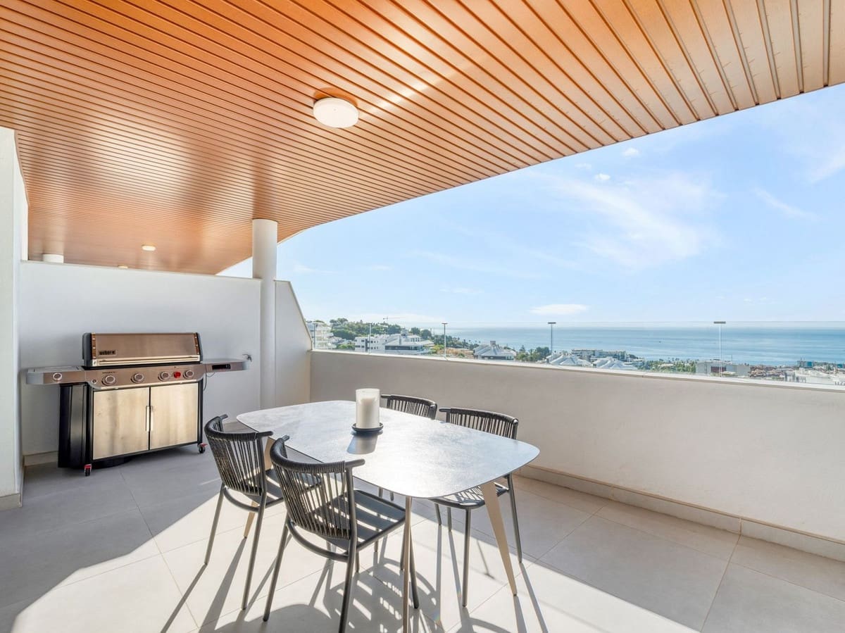 Apartamento de 2 habitaciones en Fuengirola en venta con piscina garaje - 650.000 € (Ref: 10094582)
