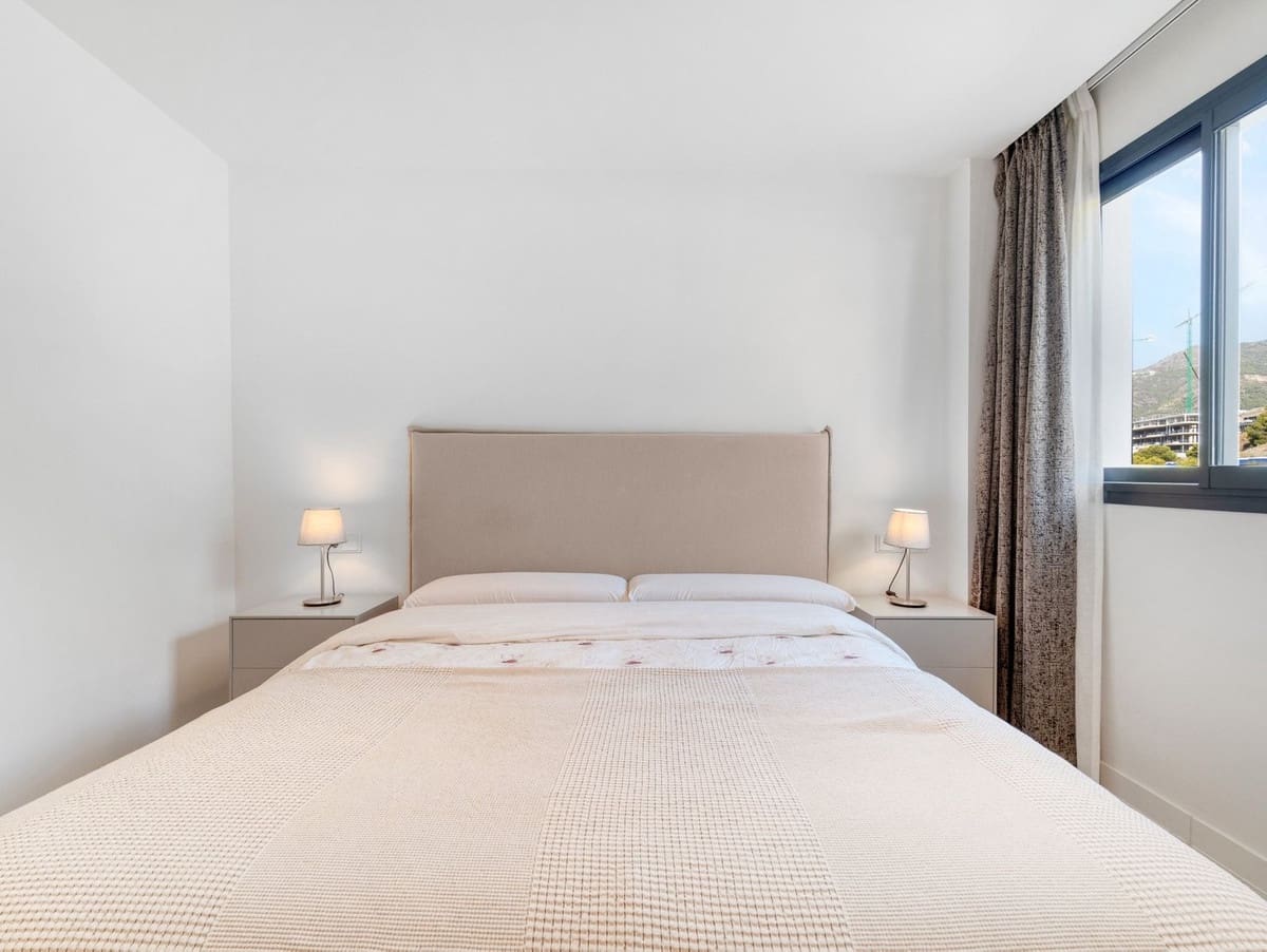 Apartamento de 2 habitaciones en Fuengirola en venta con piscina garaje - 650.000 € (Ref: 10094582)