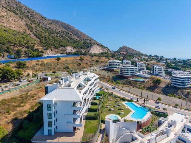 Apartamento de 2 habitaciones en Fuengirola en venta con piscina garaje - 650.000 € (Ref: 10094582)